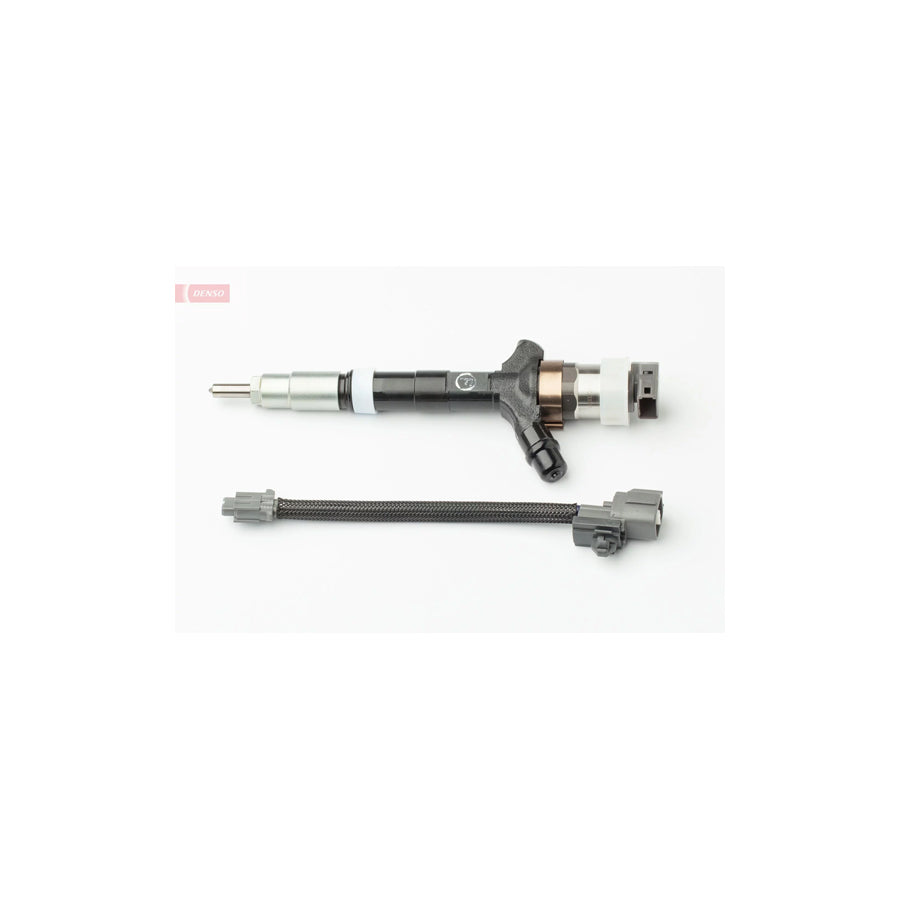DENSO DCRI100950 Injector Nozzle for Toyota Dyna Platform / Chassis (U400-U700, Y200-Y300)