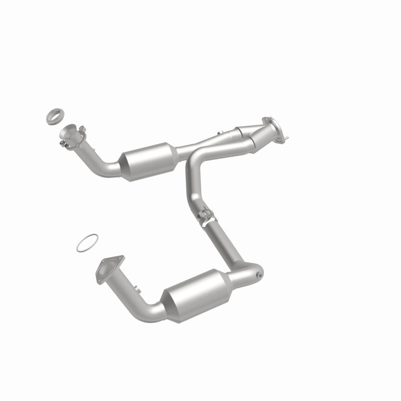 MagnaFlow DF Catalytic Conv OEM 2005 GMC Sierra/Chevrolet Silverado 1500/Cadillac Escalade Underbody
