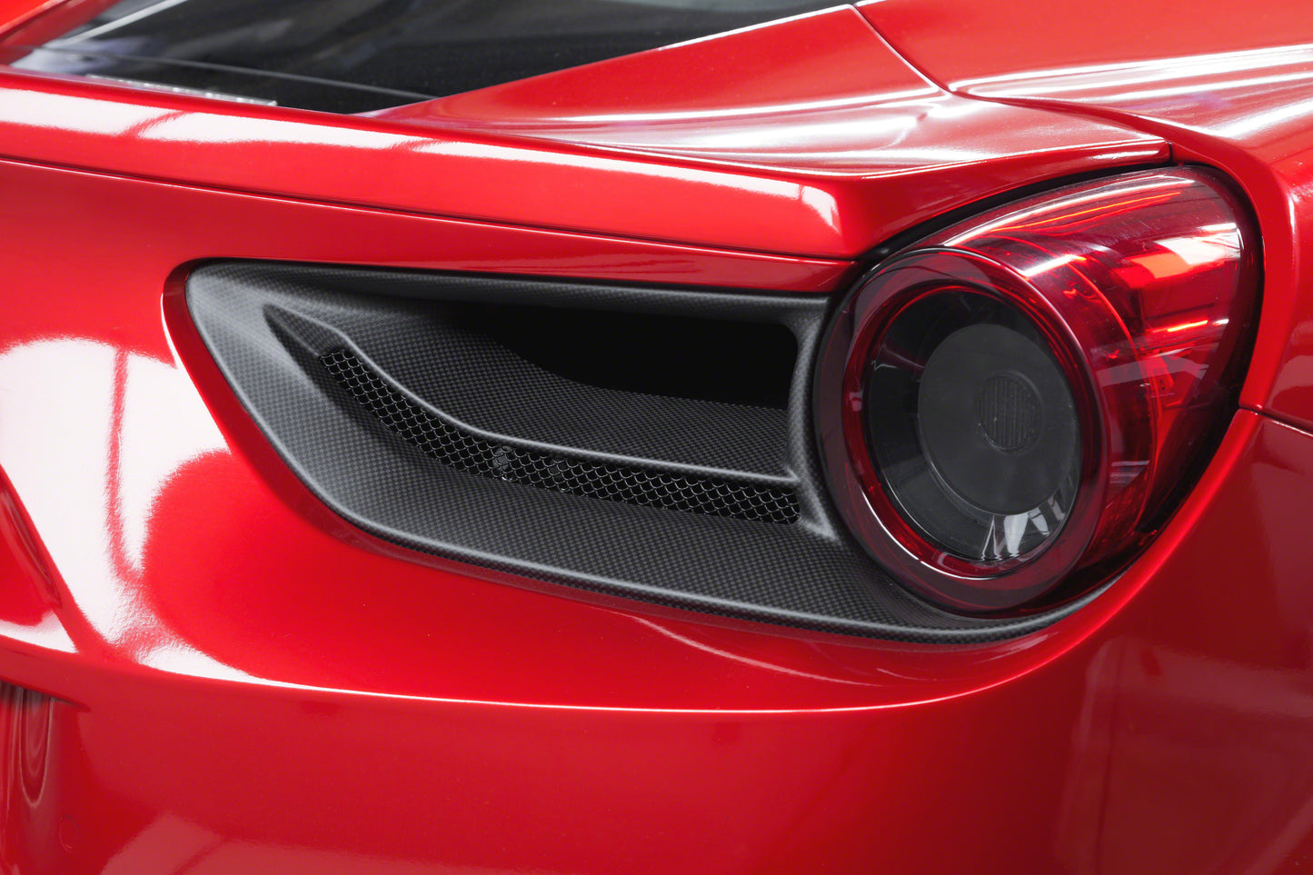 Capristo 03FE08710001LG Ferrari 488 Carbon Tail Light Covers