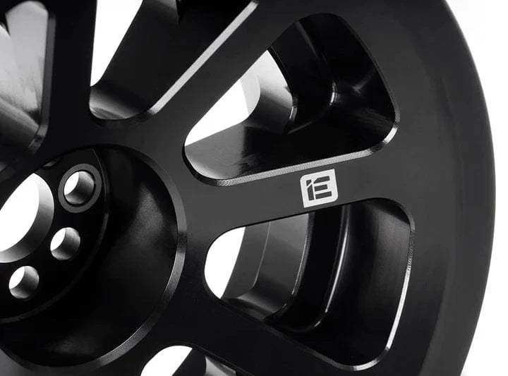 Integrated Engineering IEBAVJ6 Audi 3.0T TFSI B8 C7 207mm Crank Pulley & Damper Upgrade Kit (Inc. S4, S5, A6 & A7) - ML Performance UK