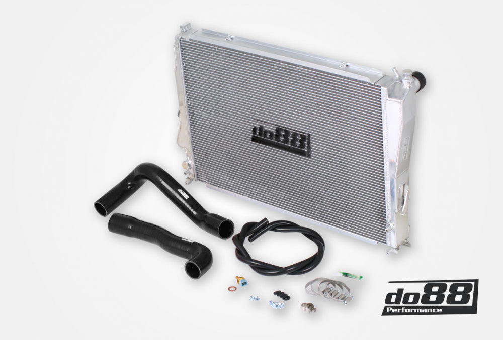 DO88 WC-310-S BMW M3 E46 Radiator Aluminum, Black hose