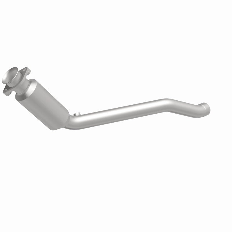 MagnaFlow Direct Fit Catalytic Converter 2010-2013 Land Rover LR4 V8 5 OEM Underbody