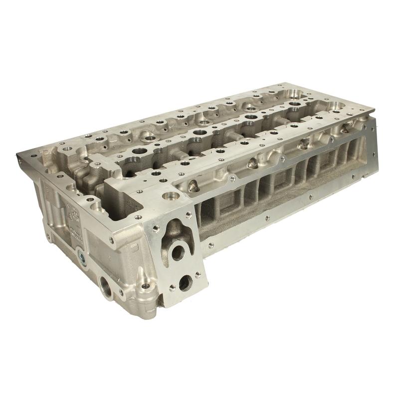 AMC 908585 Cylinder Head