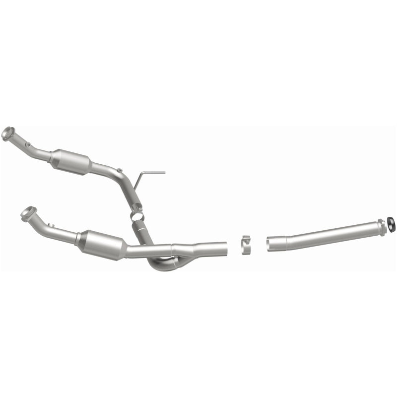 MagnaFlow Direct Fit Catalytic Converter OEM 2004-2005 Ford Explorer/Mercury Mountaineer Underbody