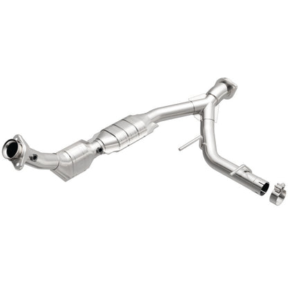 MagnaFlow Direct Fit Catalytic Converter 03-04 Ford Expedition 5.4L V8 Passenger Side