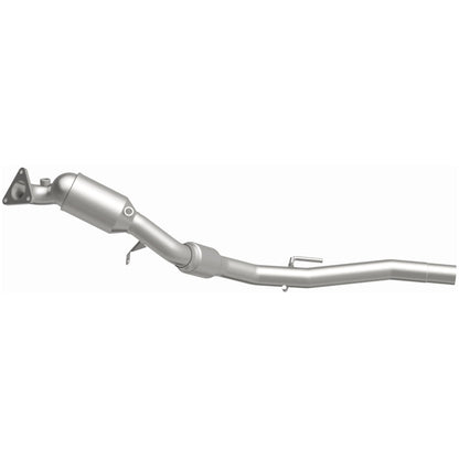 MagnaFlow Direct Fit Catalytic Converter 11-15 Volkswagen Touareg V6 3.6 OEM Underbody