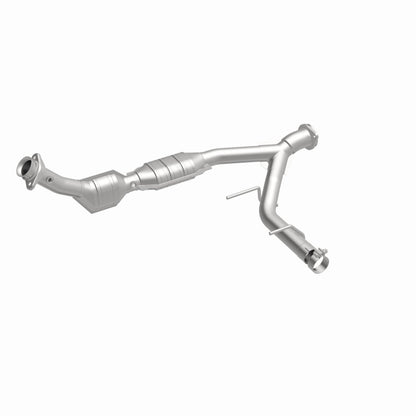 MagnaFlow Direct Fit Catalytic Converter 03-04 Ford Expedition 5.4L V8 Passenger Side