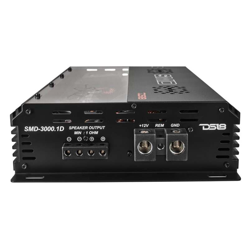 DS18 Steave Meade Colab 1-Channel Amp Class D 3000/1ohm 2200/2ohm 1300/4ohm Watts LED Lights