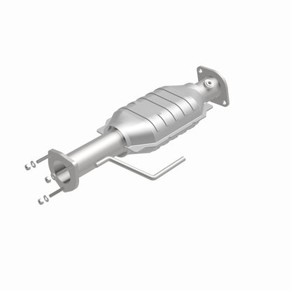 MagnaFlow Direct Fit Catalytic Converter 00-04 Jeep Wrangler 4.0L Rear/2.4L/2.5L