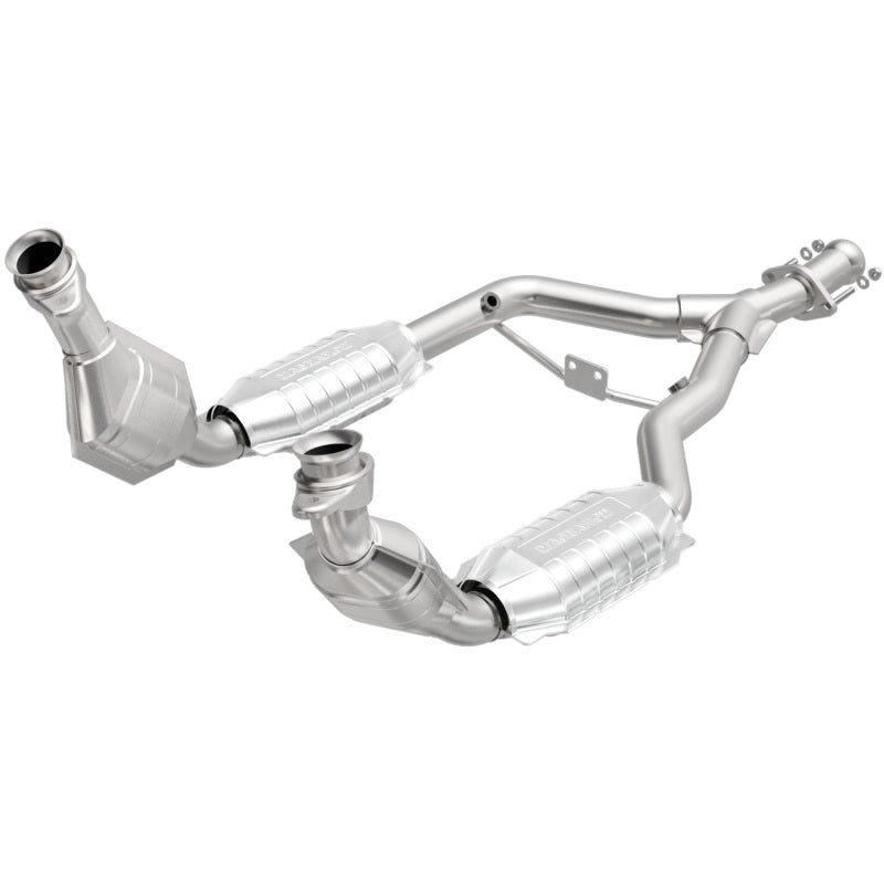 MagnaFlow Direct Fit Catalytic Converter 96-98 Ford Mustang 3.8L