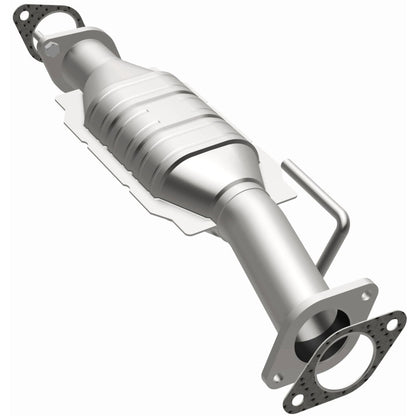 MagnaFlow Direct Fit Catalytic Converter 09-11 GMC Acadia 3.6L