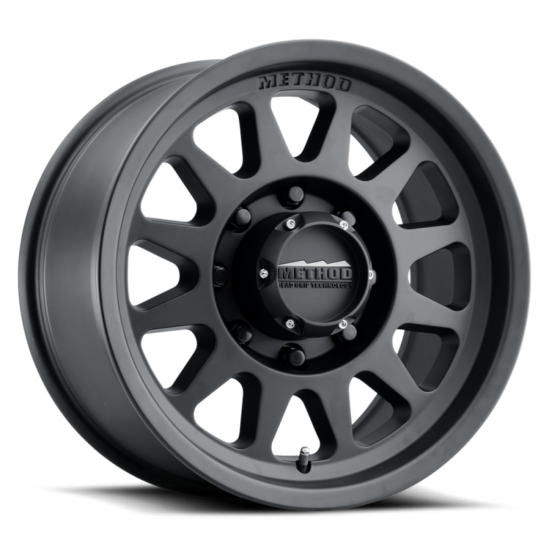 Method Wheels Method MR704 HD 17x9 18mm Offset 8x6.5 130.81mm CB Matte Black Wheel