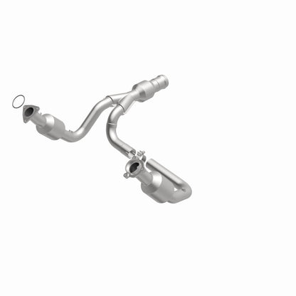 MagnaFlow Direct Fit Catalytic Converter 2015 GMC Yukon XL V8 6.2L