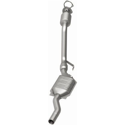 MagnaFlow Direct Fit Catalytic Converter 03 Volkswagen Passat 2.8L