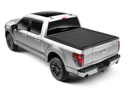 Retrax RealTruck 07-21 Toyota Tundra CrewMax 5.5ft w/Deck Rail Sys (No Bed Box) RetraxPRO EZ-Off FRC-4000
