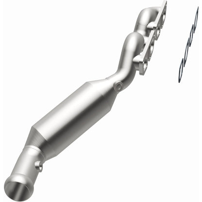 MagnaFlow 07-10 BMW X5 4.8L Direct Fit Converter