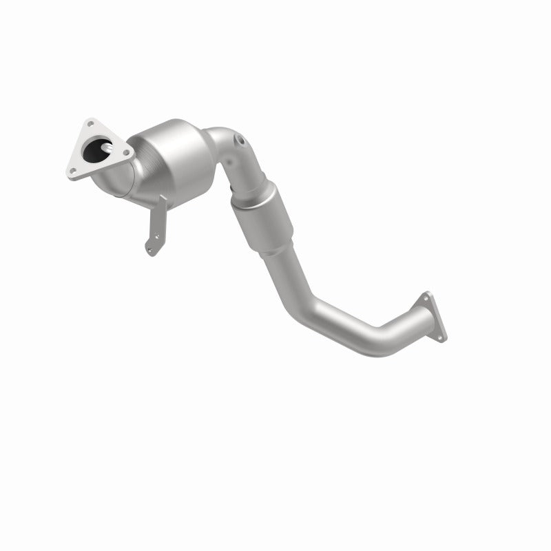 MagnaFlow Direct Fit Catalytic Converter 07 VW Touareg 3.6L Rear close