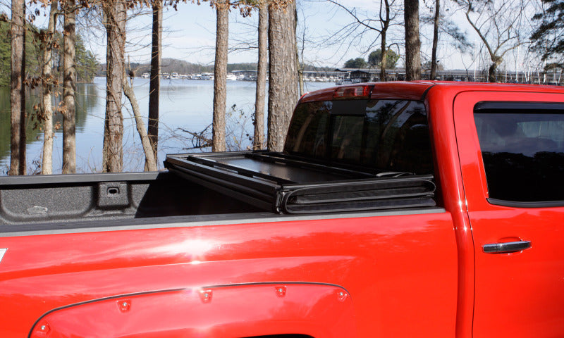 Lund 07-13 Chevy Silverado 1500 Fleetside (5.8ft. Bed) Hard Fold Tonneau Cover - Black
