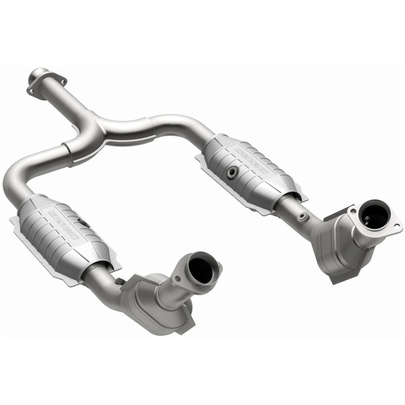 MagnaFlow Direct Fit Catalytic Converter 01-04 Ford Mustang 3.8L CA