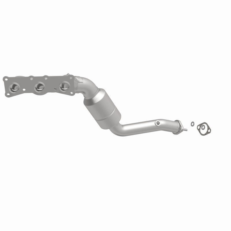 MagnaFlow Direct Fit Catalytic Converter 2008-2010 BMW 528i/528i xDrive 3.0L Underbody