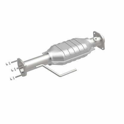 MagnaFlow Direct Fit Catalytic Converter 00-04 Jeep Wrangler 4.0L Rear/2.4L/2.5L