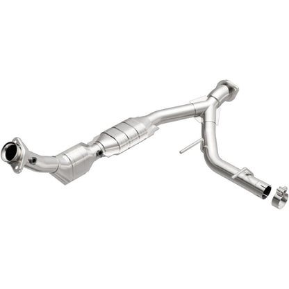 MagnaFlow Direct Fit Catalytic Converter 03-04 Ford Expedition 5.4L V8 Passenger Side