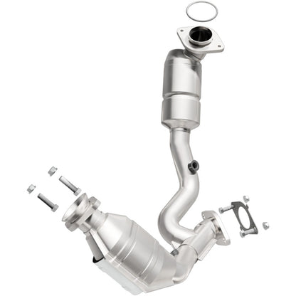 MagnaFlow Direct Fit Catalytic Converter 00-03 Ford Taurus 3.0 Front