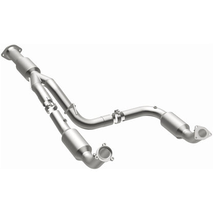 MagnaFlow 12-14 Chevrolet Silverado 2500 HD 6.0L Direct Fit Converter