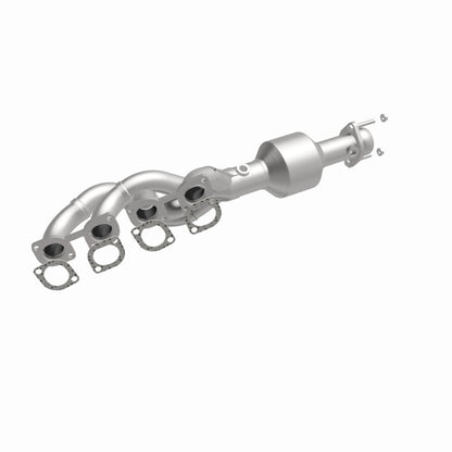 MagnaFlow Direct Fit Catalytic Converter 04-05 BMW 545I 4.4L P/S