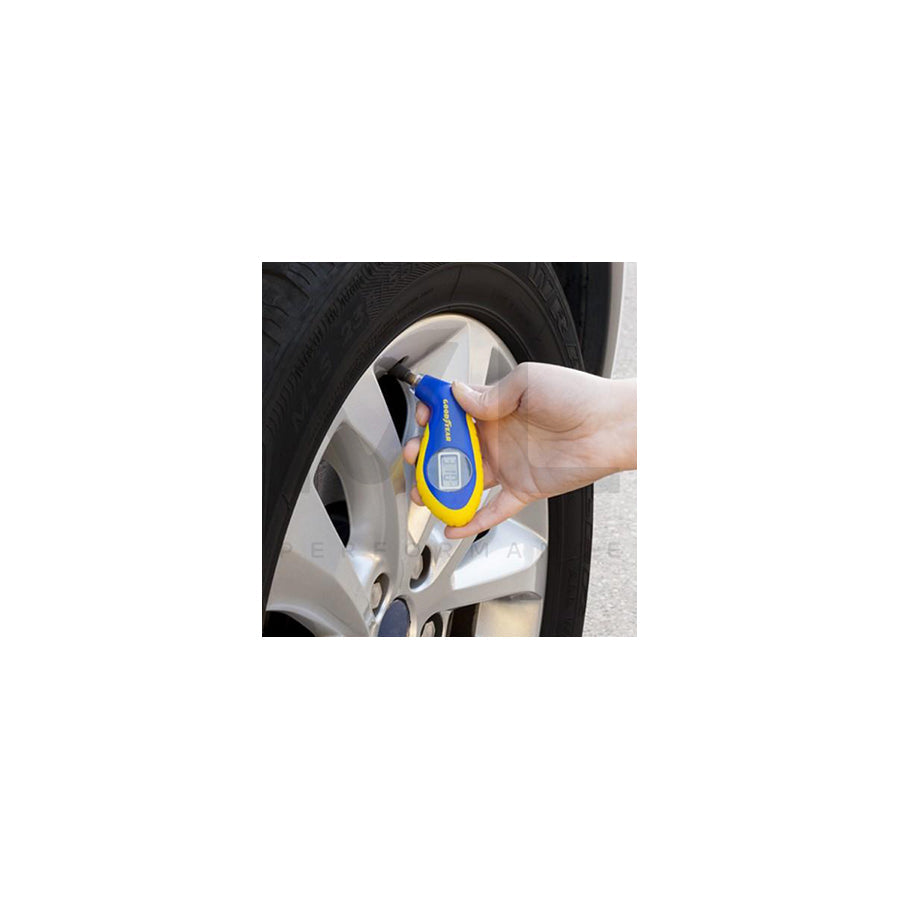 Goodyear GOD0001 Tyre pressure gauge Electronic, with LCD display, Measuring Range from: 0.1bar, Measuring Range to: 7bar