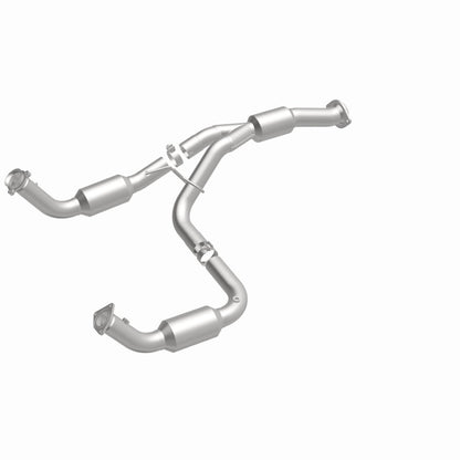 MagnaFlow 12-14 Chevrolet Silverado 2500 HD 6.0L Direct Fit Converter