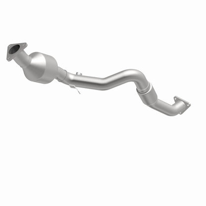 MagnaFlow Direct Fit Catalytic Converter 07 VW Touareg 3.6L Front close