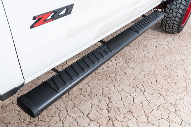 Dee Zee 99-23 Chevrolet/GMC/Dodge/Ford  Full Size Truck Tubes - 6In Oval - Black Steel (RegCab)