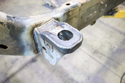 RustBuster Rust Buster 01-10 Chevy Silverado 2500HD Front Cab Mount Left Side