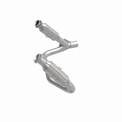 MagnaFlow Direct Fit Catalytic Converter 2008 Chrysler Aspen 4.7L/Dodge Durango 4.7L 2WD