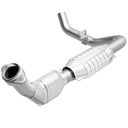 MagnaFlow Direct Fit Catalytic Converter 99-02 Expedition 5.4L 4wd