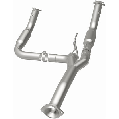 MagnaFlow 2011 Chevrolet Silverado 2500 HD 6.0L Direct Fit Converter