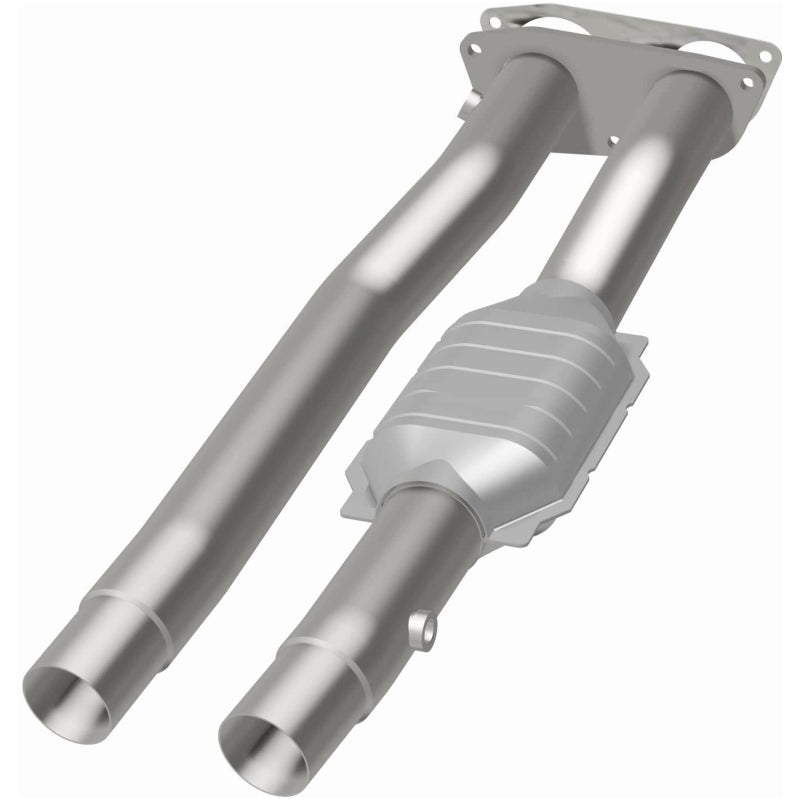 MagnaFlow Direct Fit Catalytic Converter 96-97 7.4L 3500 Truck Rear