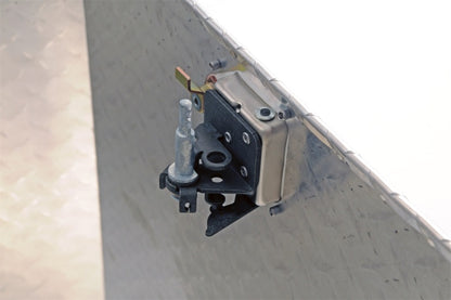 Dee Zee Universal Tool Box - Specialty Small Triangle BT Alum