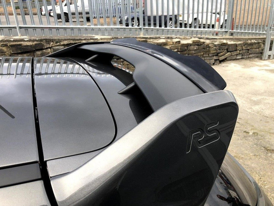 Maxton Design Ford Focus RS MK3 Spoiler Cap V.2