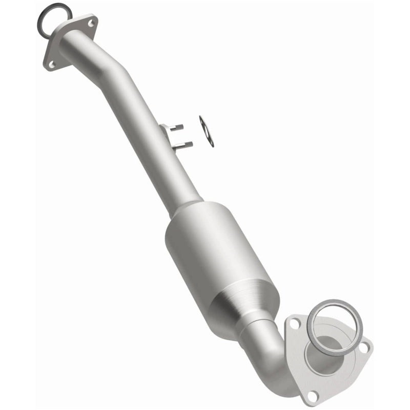 MagnaFlow Direct Fit Catalytic Converter OEM 2001-2004 Toyota Sequoia Underbody