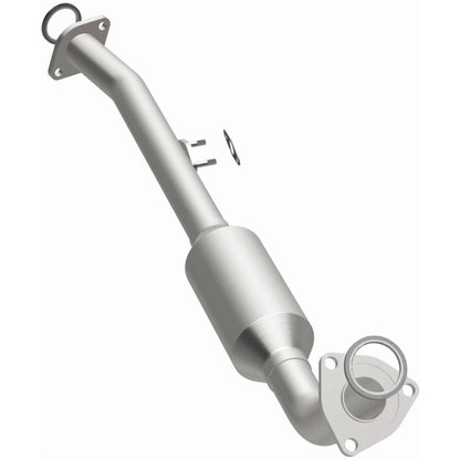 MagnaFlow Direct Fit Catalytic Converter OEM 2001-2004 Toyota Sequoia Underbody