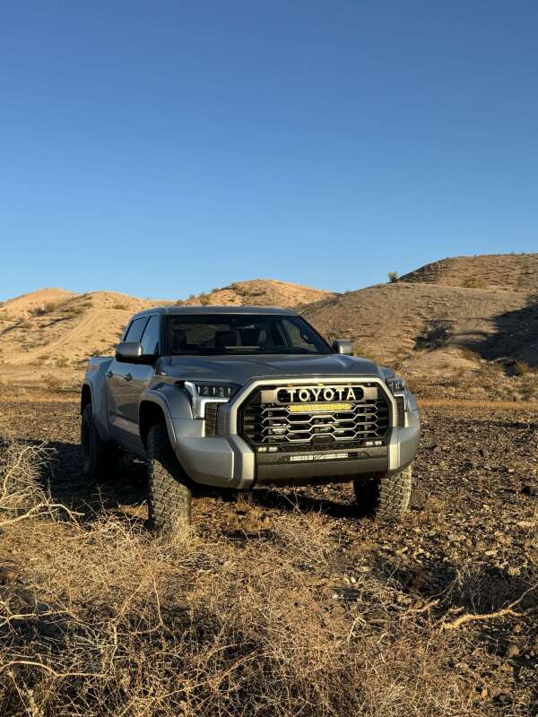 Camburg 22-25 Toyota Tundra 2WD/4WD Blue KINETIK Uniball Trail Series LT Kit w/ Billet XJ UCA