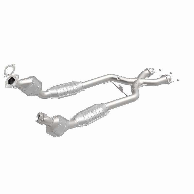 MagnaFlow Direct Fit Catalytic Converter 96-98 4.6L *California*