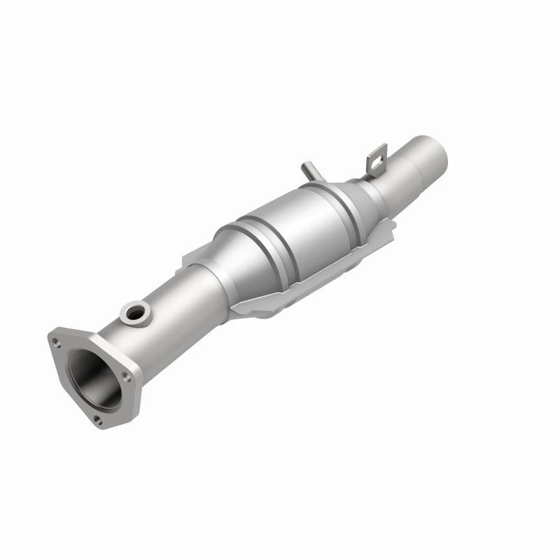 MagnaFlow Direct Fit Catalytic Converter 95 Volkswagen Golf 2.8L