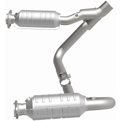 MagnaFlow Direct Fit Catalytic Converter 05-07 Dodge Durango 3.7L/4.7L