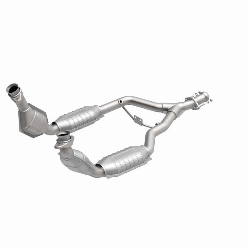 MagnaFlow Direct Fit Catalytic Converter 96-98 Ford Mustang 3.8L