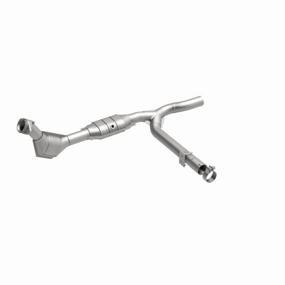 MagnaFlow Direct Fit Catalytic Converter 99-00 Ford F-150 4.6L