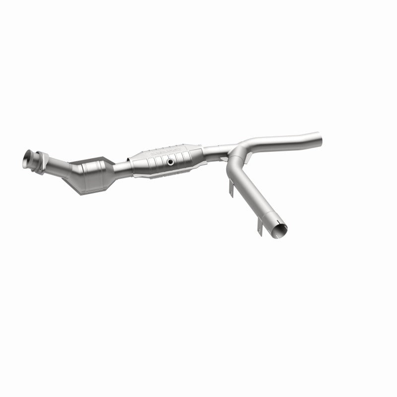 MagnaFlow Direct Fit Catalytic Converter 01-04 Ford F-150 4.2L 2wd