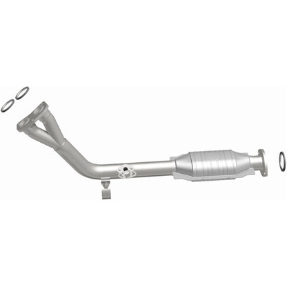 MagnaFlow Direct Fit Catalytic Converter 96-00 Toyota 4 Runner 2.7
